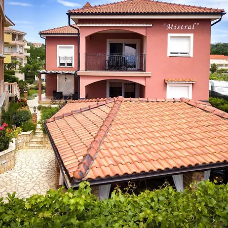 Mistral-1 By Interhome * Lopar