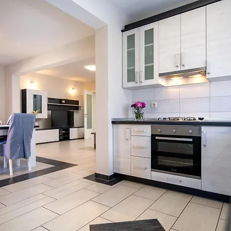 Mistral-1 By Interhome Apartman Lopar