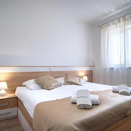 Mistral-1 By Interhome *