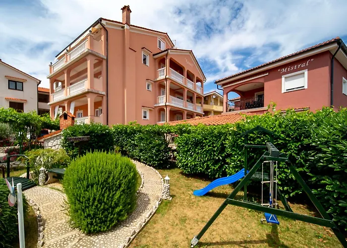 Mistral-1 By Interhome Apartman *