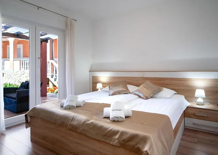 Mistral-1 By Interhome * Lopar