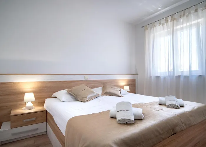 Mistral-1 By Interhome *