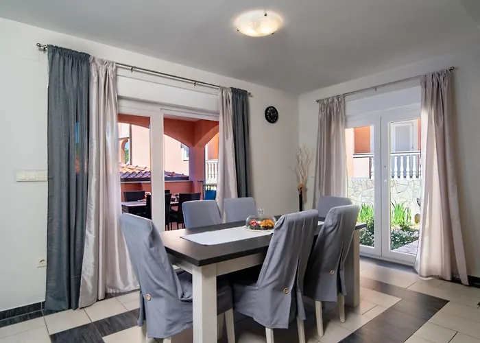 Mistral-1 By Interhome