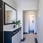 Mistral-1 By Interhome Apartamento