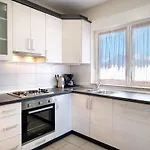 Mistral-1 By Interhome Apartamento