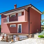 Mistral-1 By Interhome Apartamento *