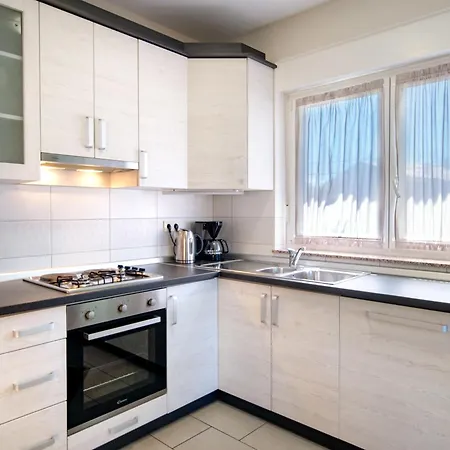 Mistral-1 By Interhome Daire