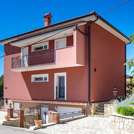 Mistral-1 By Interhome Daire *