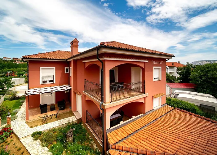 Mistral-1 By Interhome Appartamento Lopar